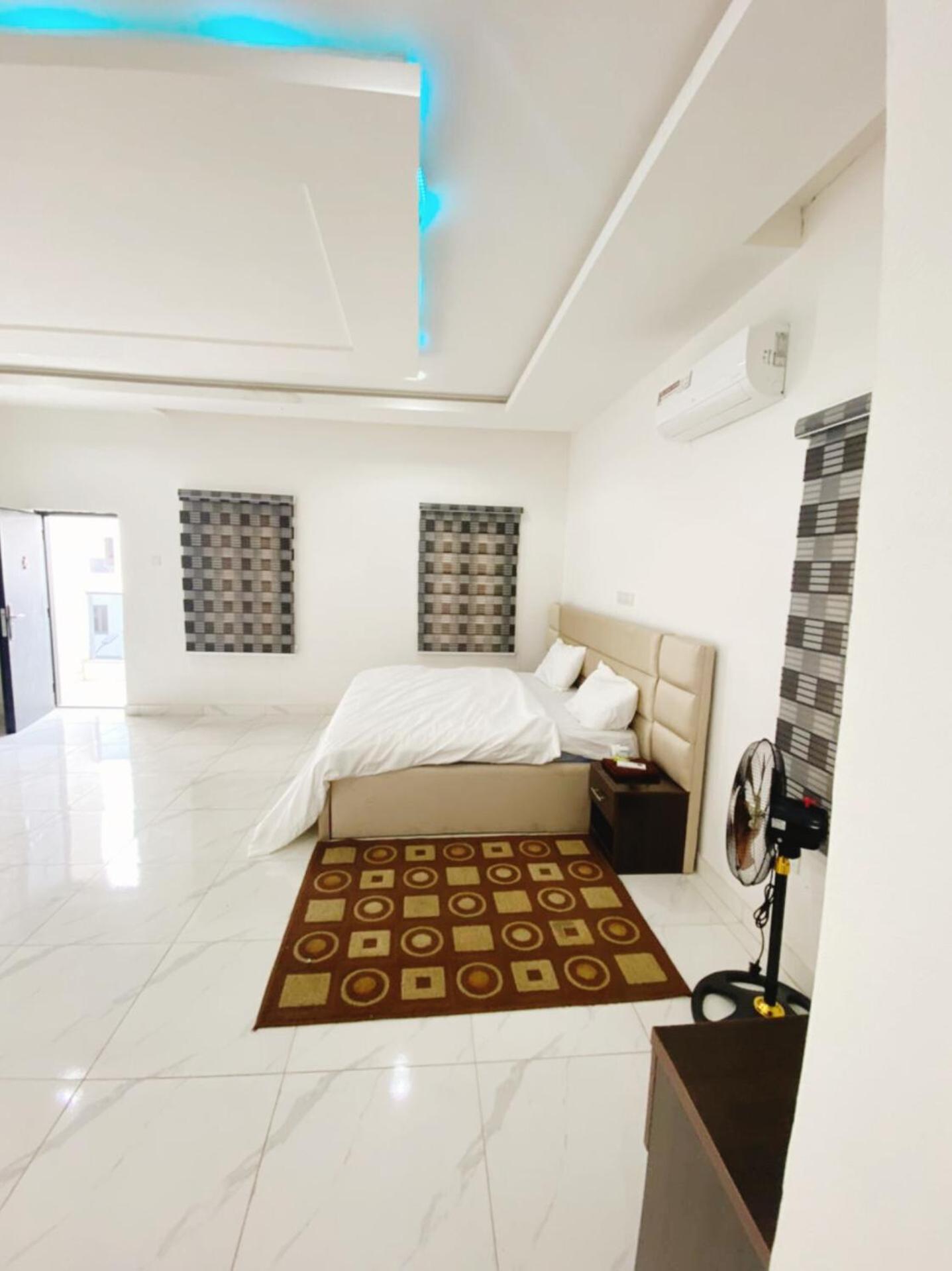 4-Bedroom Apartment Абуджа Экстерьер фото